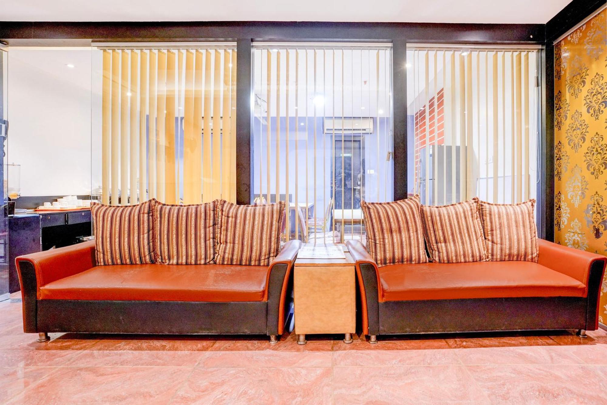 Super Townhouse Oak Times Square Le Western Bombay Eksteriør billede