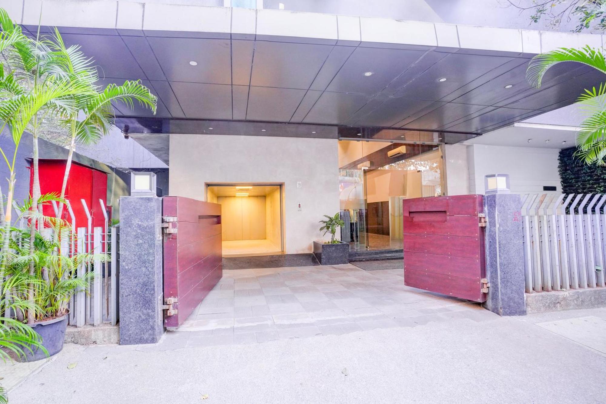 Super Townhouse Oak Times Square Le Western Bombay Eksteriør billede
