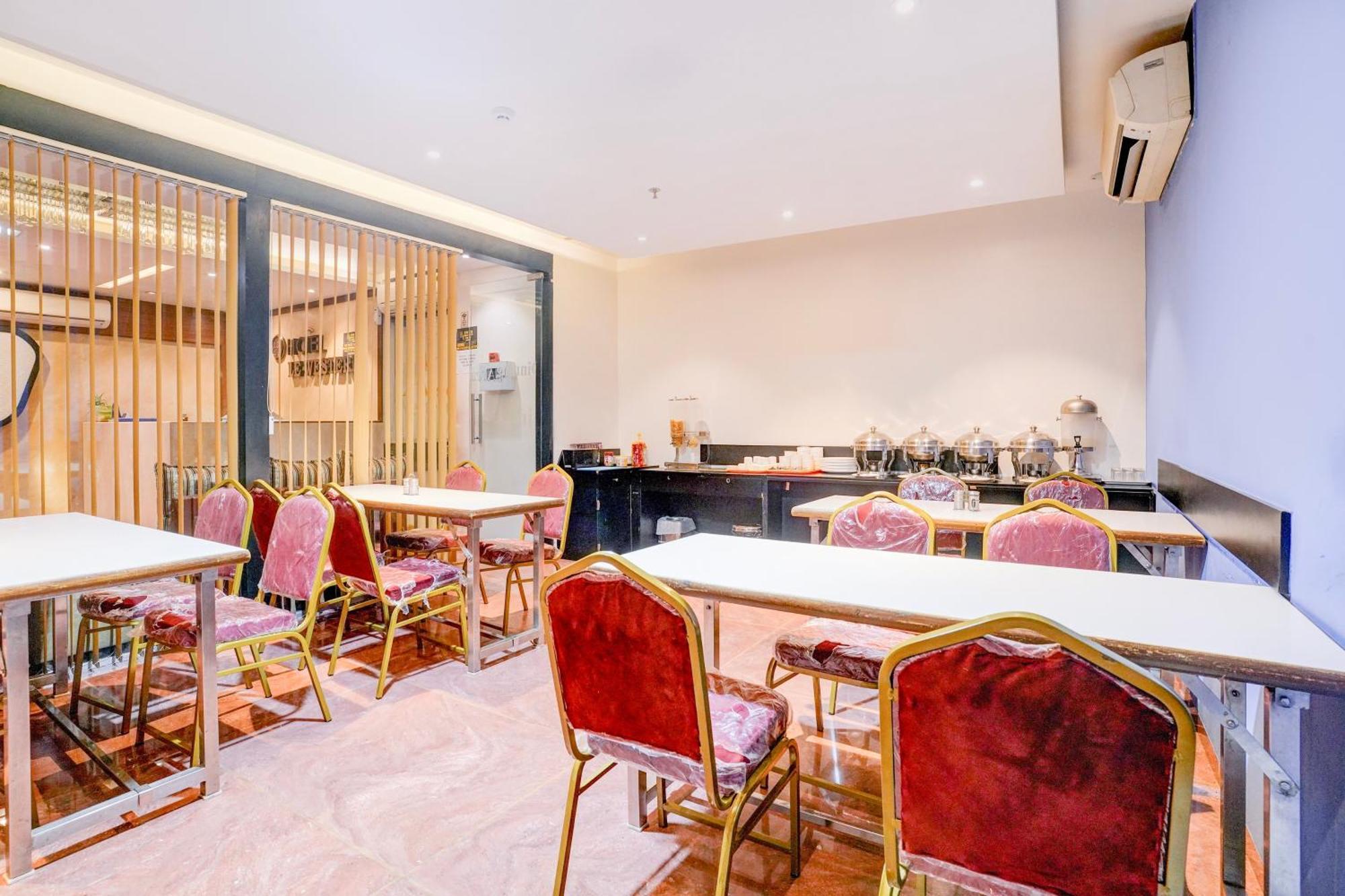 Super Townhouse Oak Times Square Le Western Bombay Eksteriør billede